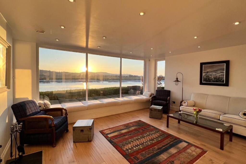 Shorepark - Waterfront Cottage With Stunning Views Dumfries Exterior photo
