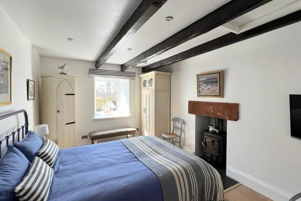 Shorepark - Waterfront Cottage With Stunning Views Dumfries Exterior photo