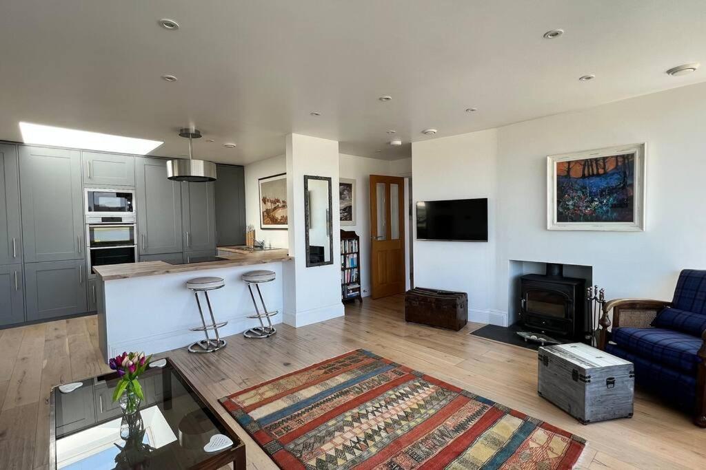 Shorepark - Waterfront Cottage With Stunning Views Dumfries Exterior photo