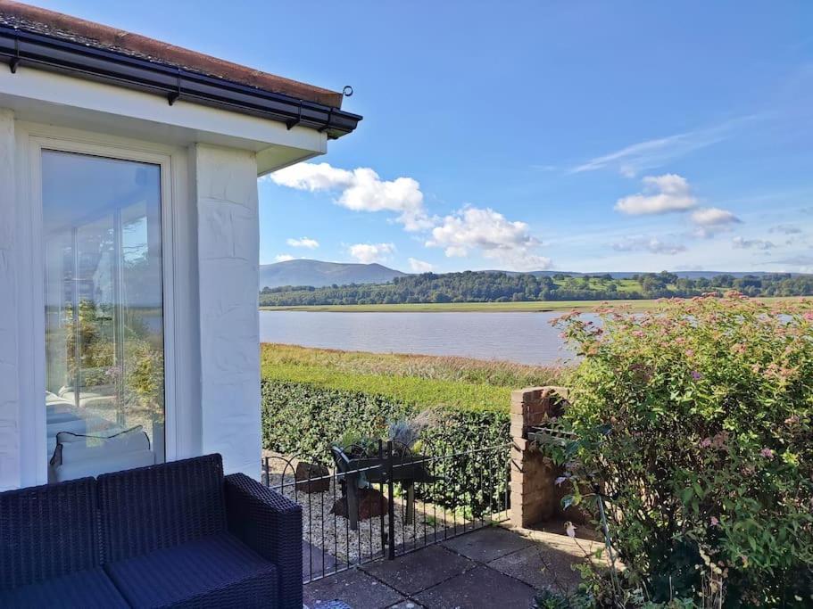 Shorepark - Waterfront Cottage With Stunning Views Dumfries Exterior photo