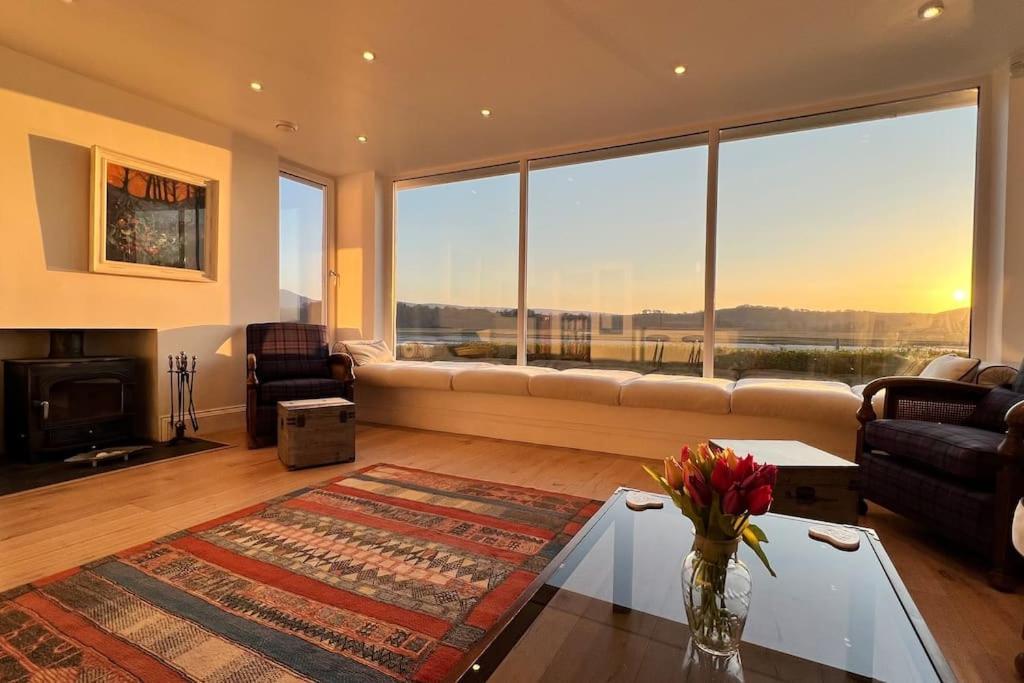 Shorepark - Waterfront Cottage With Stunning Views Dumfries Exterior photo